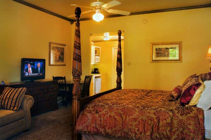 Inn on Barons Creek