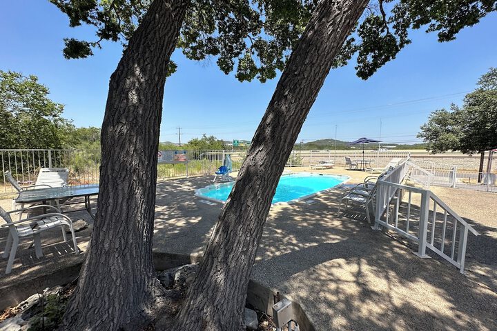 Pool 6 of 44