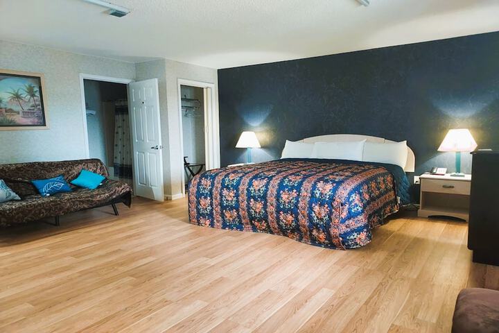 Room 26 of 29