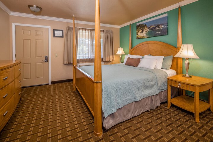 Room 32 of 55