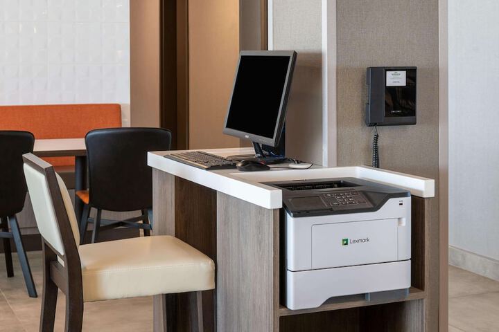 Business Center 102 of 109