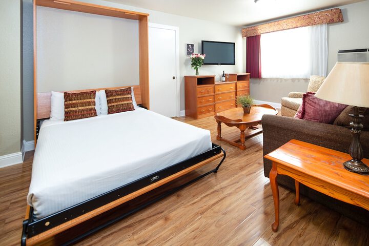 Stratford Inn