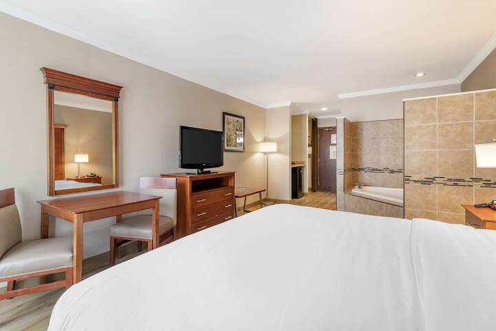 Room 31 of 42