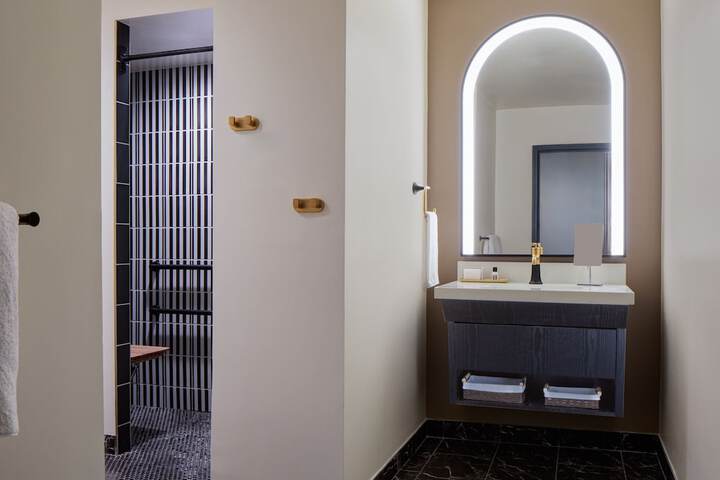 The Lasalle Hotel Bryan College Station, a Tribute Portfolio Hotel