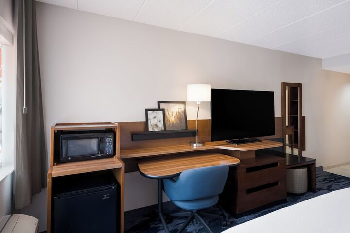 Room 14 of 37