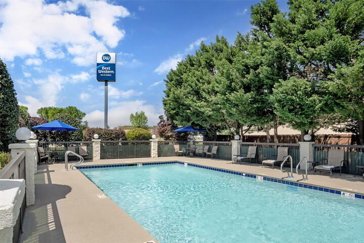 Best Western Inn & Suites - Monroe