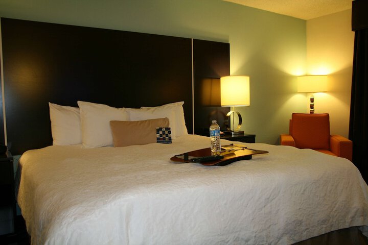 Room 21 of 98