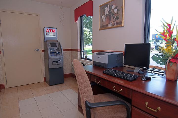Business Center 68 of 69