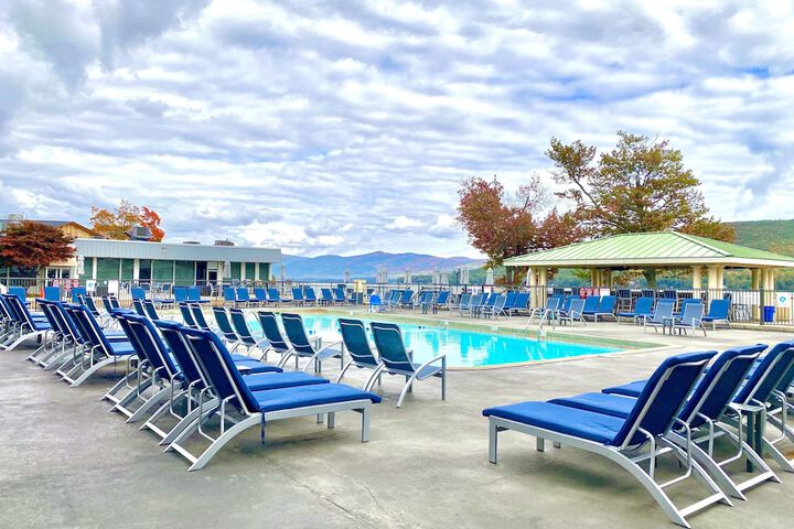 The Georgian Lakeside Resort