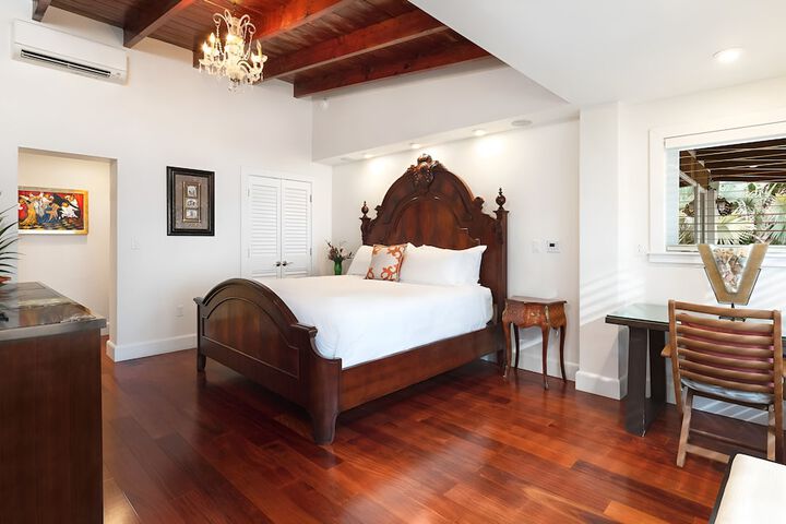 Room 21 of 57