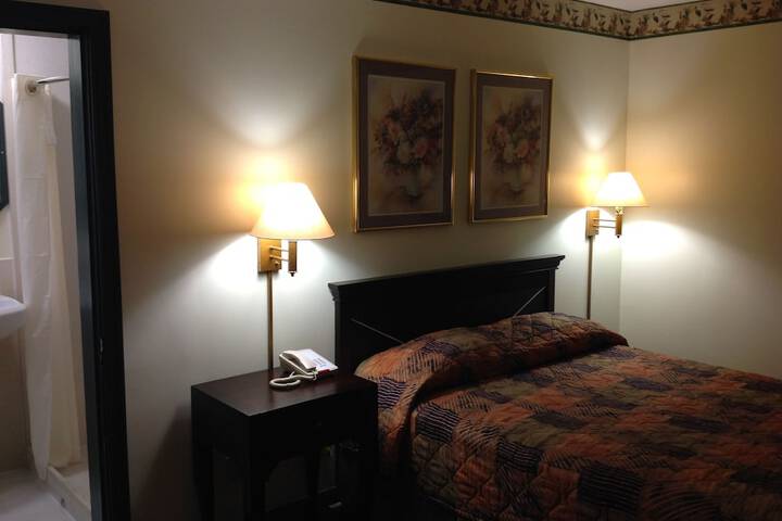 Room 4 of 19