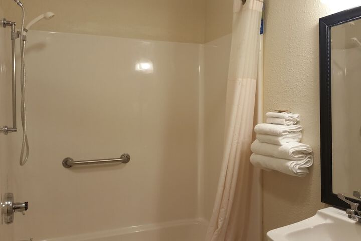 Room 11 of 52