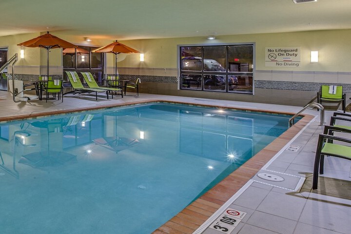 Hampton Inn & Suites Elyria