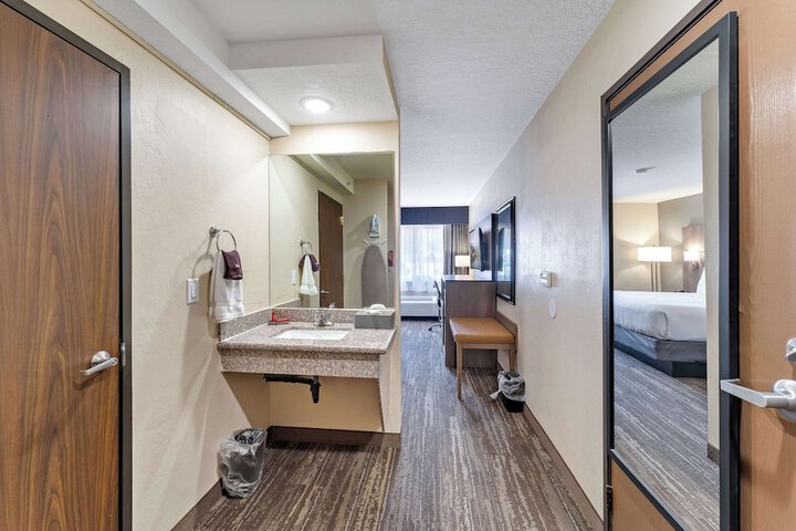 Room 29 of 53