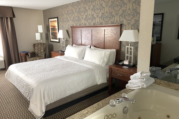 Holiday Inn Express Holland by IHG
