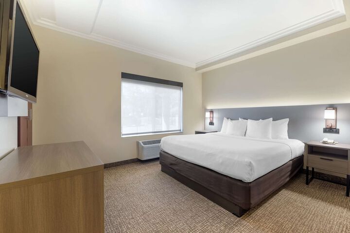 Room 44 of 69