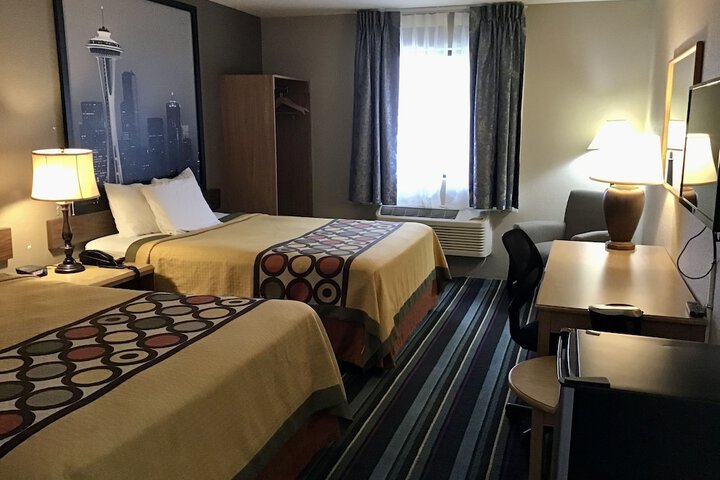 Room 8 of 27