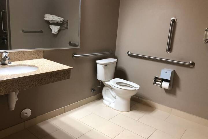 Room 44 of 49