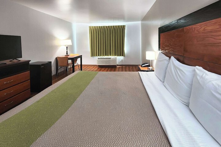Room 28 of 39