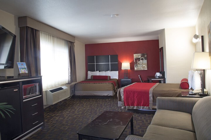 Room 32 of 64