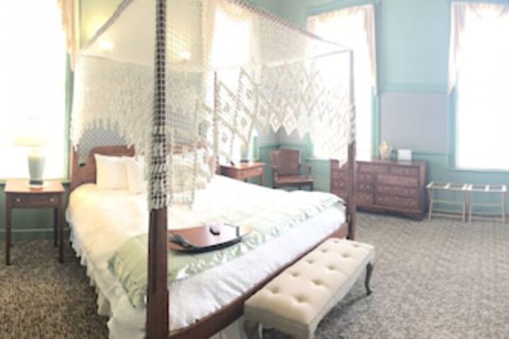 Room 85 of 105