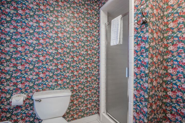 Room 40 of 63