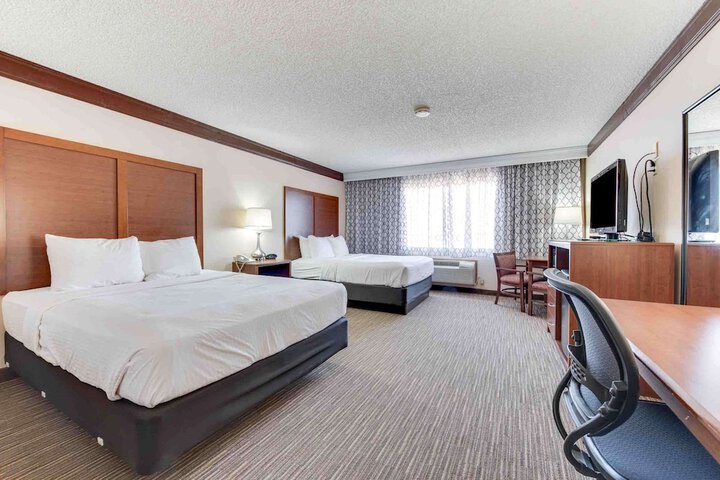 Room 33 of 57