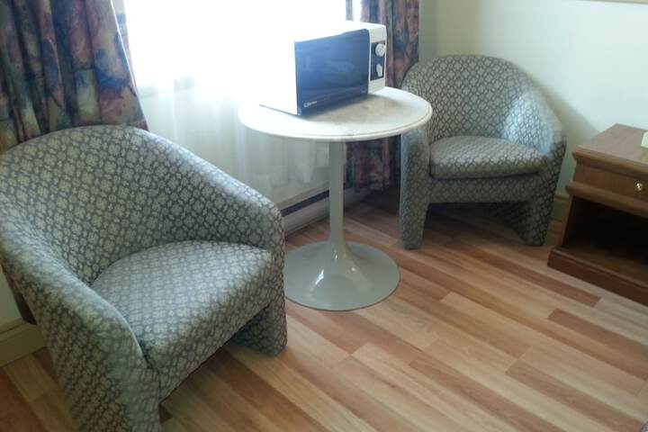 Room 28 of 41