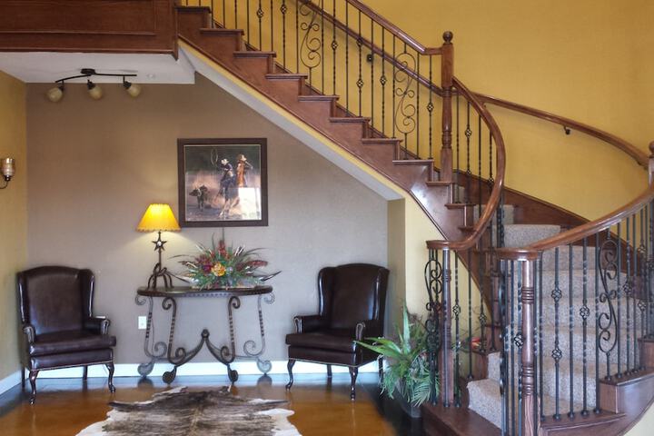 Hotel Interior 11 of 49