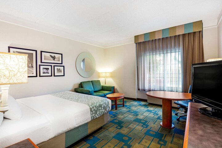 Room 9 of 29