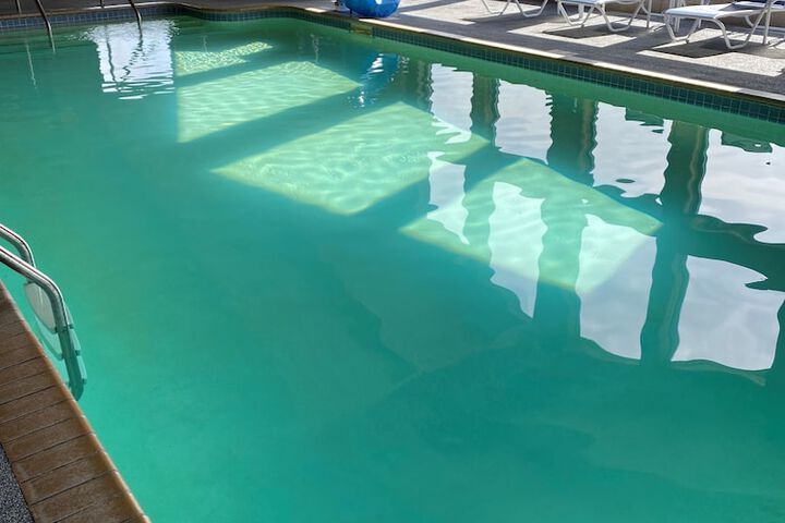 Pool 4 of 16