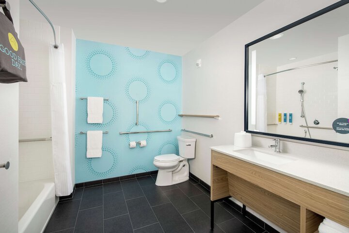 Room 15 of 52