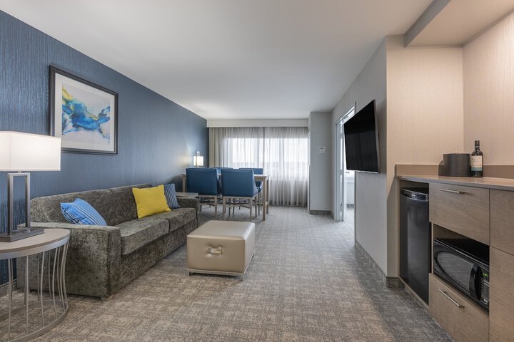 Room 25 of 48