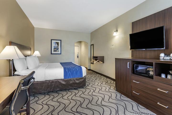Room 12 of 39