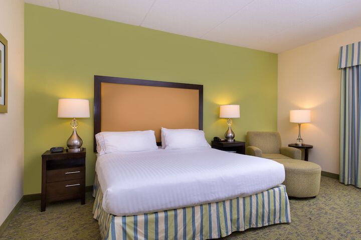 Room 40 of 69