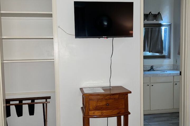 Room 205 of 218