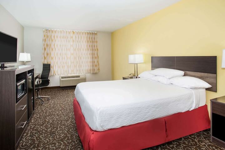 Room 15 of 40