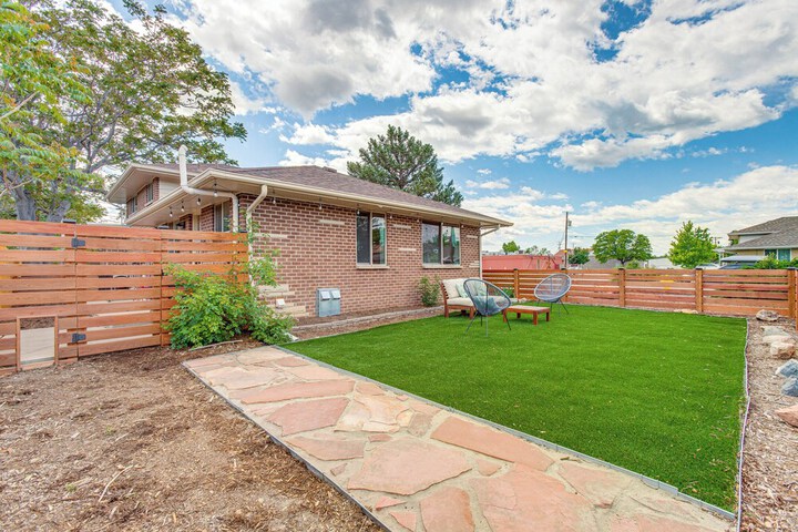 Dog-friendly Arvada Retreat w / Fenced-in Yard!