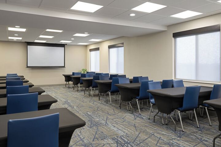 Holiday Inn Express Sheboygan-Kohler by IHG
