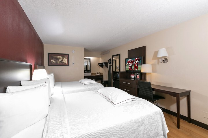 Red Roof Inn PLUS+ Pittsburgh East - Monroeville