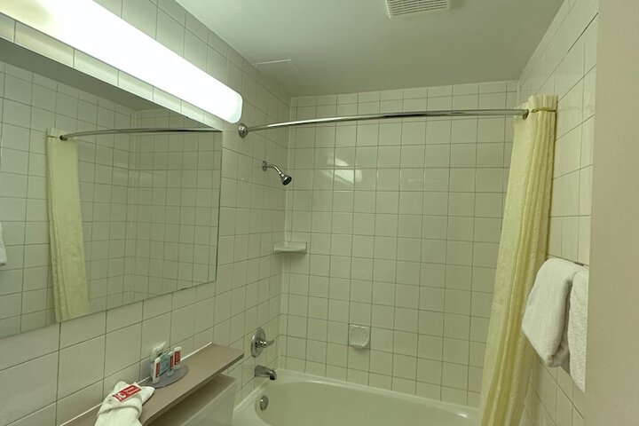 Room 17 of 62