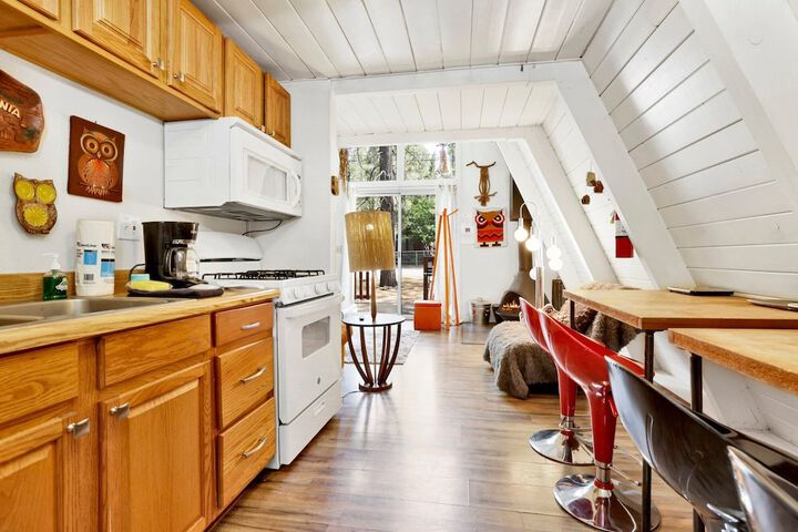 Sunrise Cottage #1800