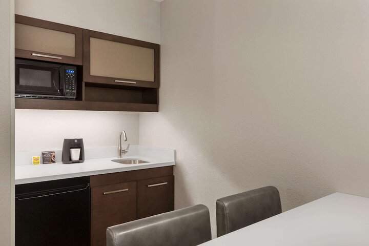 Ramada by Wyndham Suites Orlando Airport