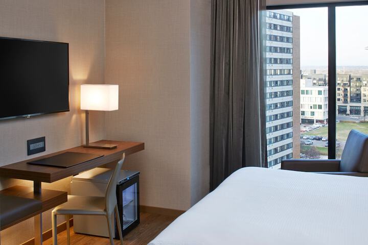 AC Hotel by Marriott Minneapolis Downtown