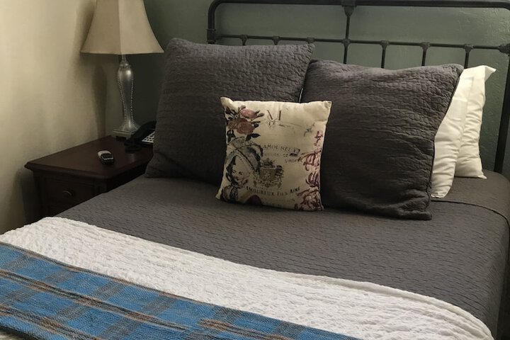 Room 34 of 65