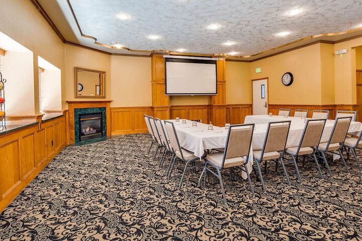 Best Western Plus Bayshore Inn