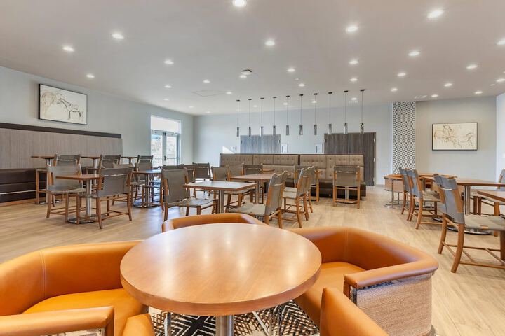 Cambria Hotel Richardson - Dallas