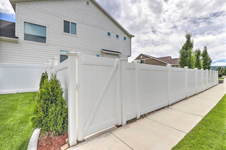 Short Drive to State Parks: Herber City Apt