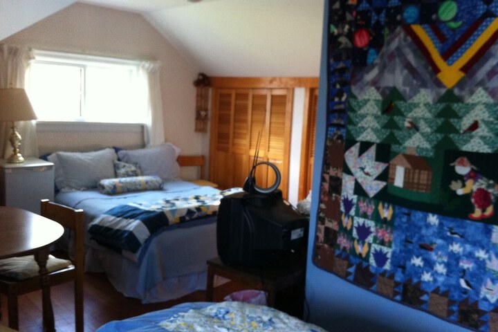 Room 10 of 18