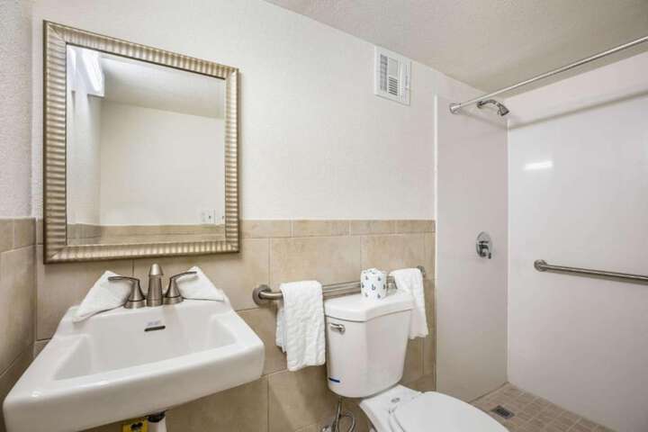 Room 21 of 35